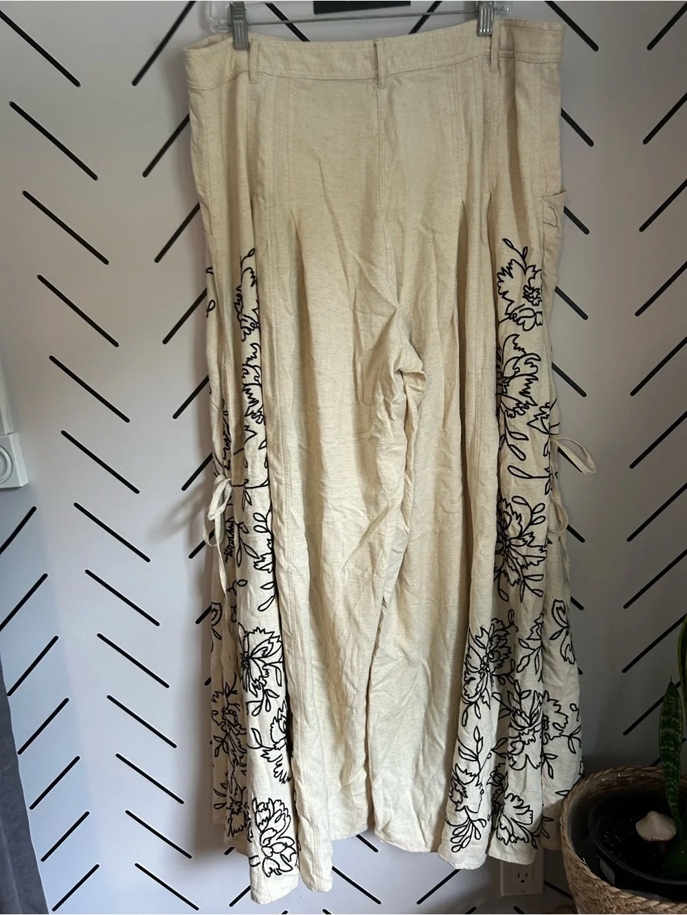 NWOT free people What You Know Embroidered Wide-Leg Pants - Picture 11 of 15